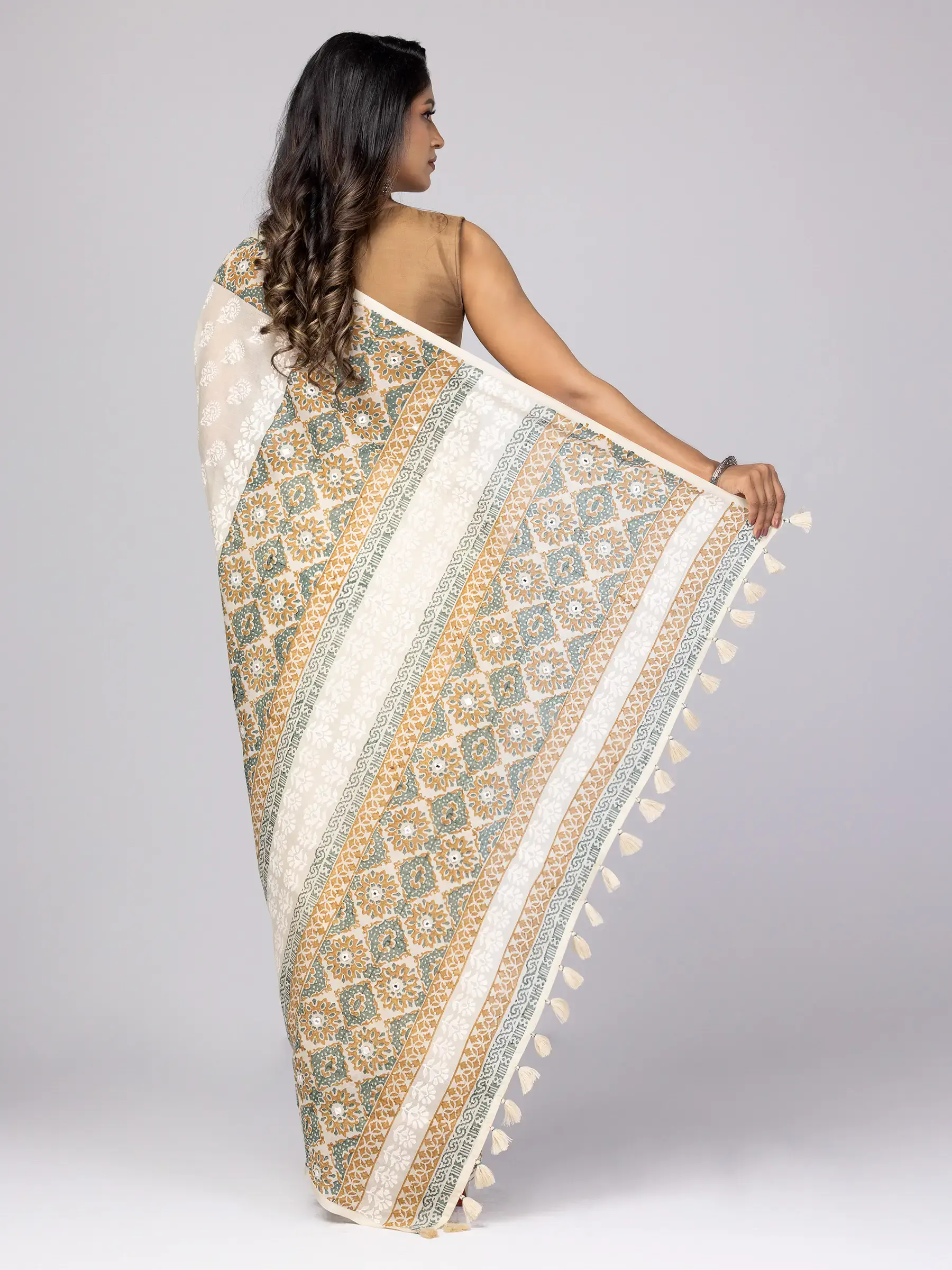 Beige Printed Cotton Sareeee.webp